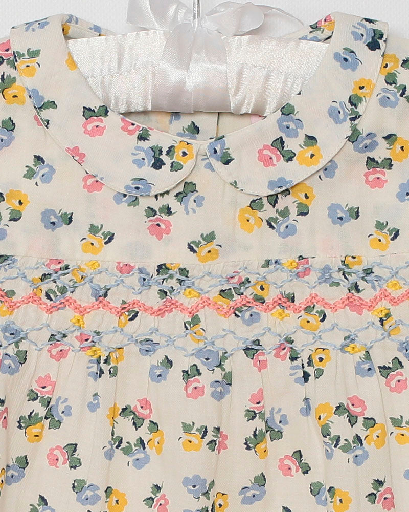 Mädchenbluse gesmokt Blumenmuster bunt